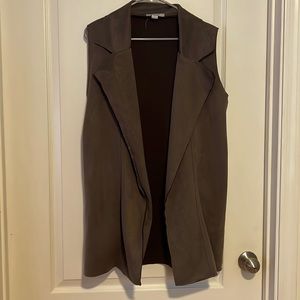 Grayish/tanish long vest